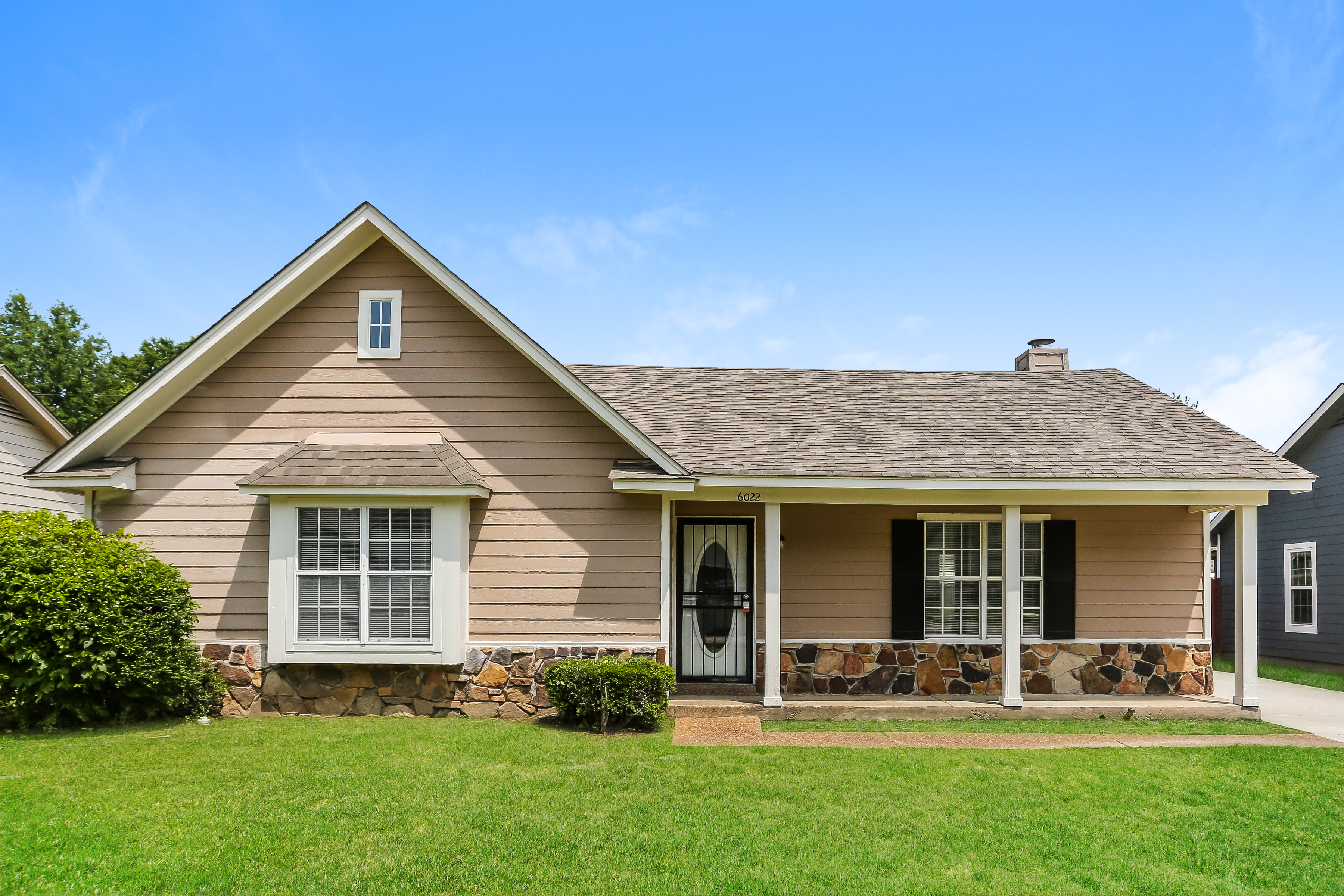 6022 CHANDELEUR DR Millington, TN 38053